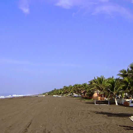 Tortugas Place Hotel Y Bungalos Monterrico Ngoại thất bức ảnh
