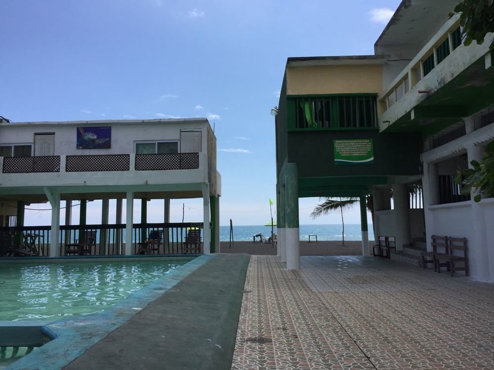 Tortugas Place Hotel Y Bungalos Monterrico Ngoại thất bức ảnh