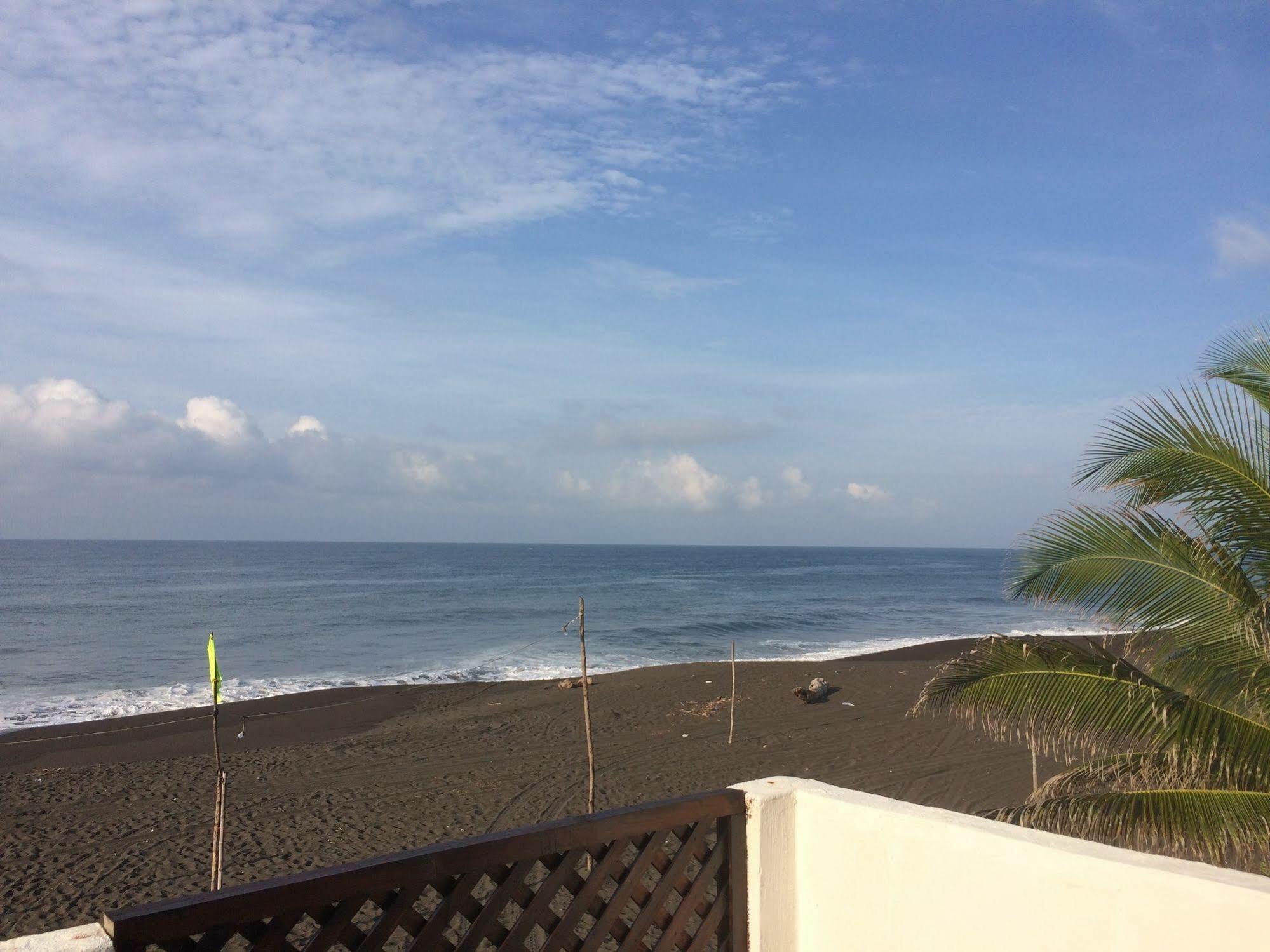 Tortugas Place Hotel Y Bungalos Monterrico Ngoại thất bức ảnh