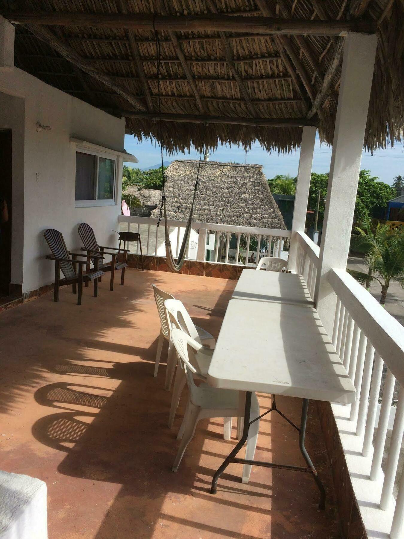 Tortugas Place Hotel Y Bungalos Monterrico Ngoại thất bức ảnh